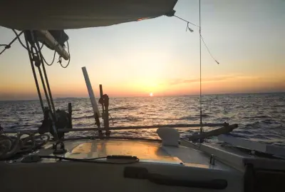 Offshore sailing requiring mechanical reliability