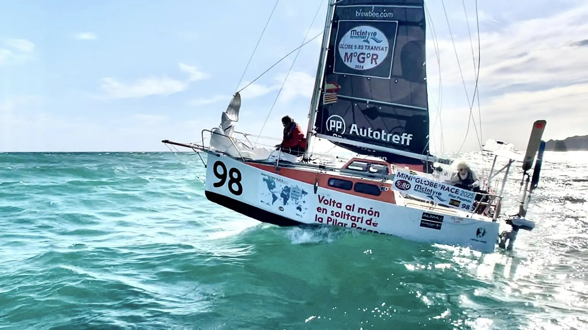 Solo sailor setup utilizing a lightweight windvane for ocean crossings
