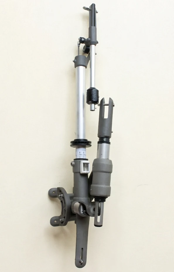Blade pivot capacity of the S 470 in raised position